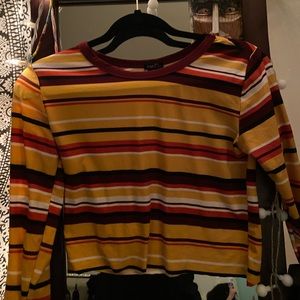 Cropped Rue21 shirt.🤍🧡❤️🤎